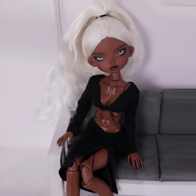 1/6 Scale Tanned Skin BJD Doll – Mature Makeup, Realistic Resin, Movable Joints - Image 3