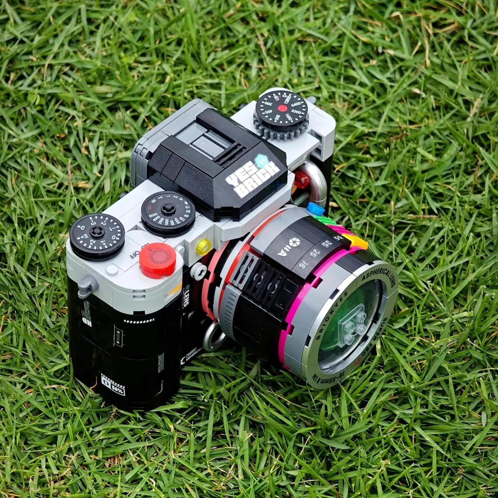 Retro Camera DIY Mini Brick Set - Image 5