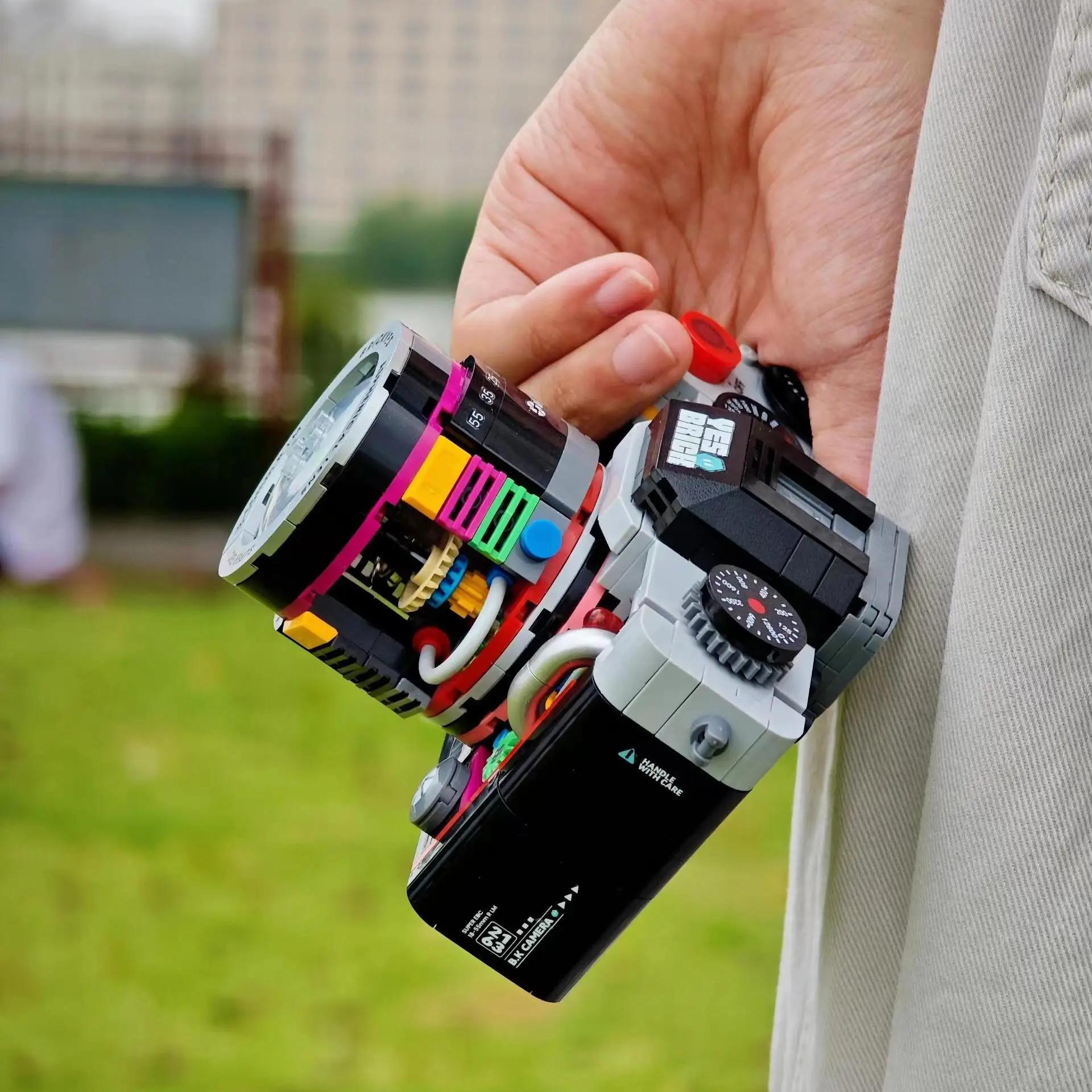 Retro Camera DIY Mini Brick Set - Image 4