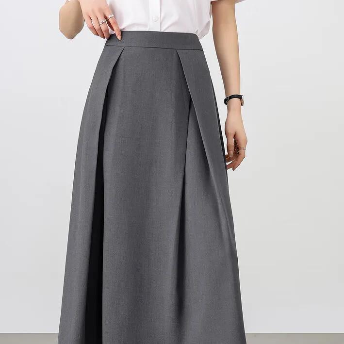 Grey skirt