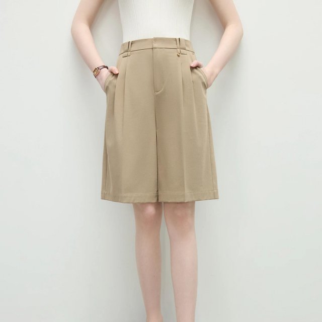 Minimalist Bermuda Shorts for Women