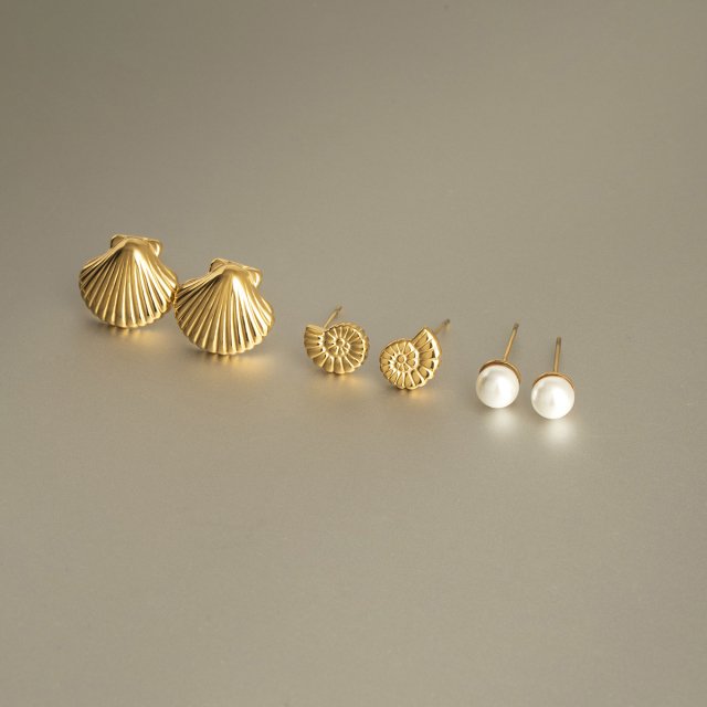 18K Gold-Plated Stainless Steel Women's Ribbed Shell Conch Pearl Earrings – Set of 3 Pairs
