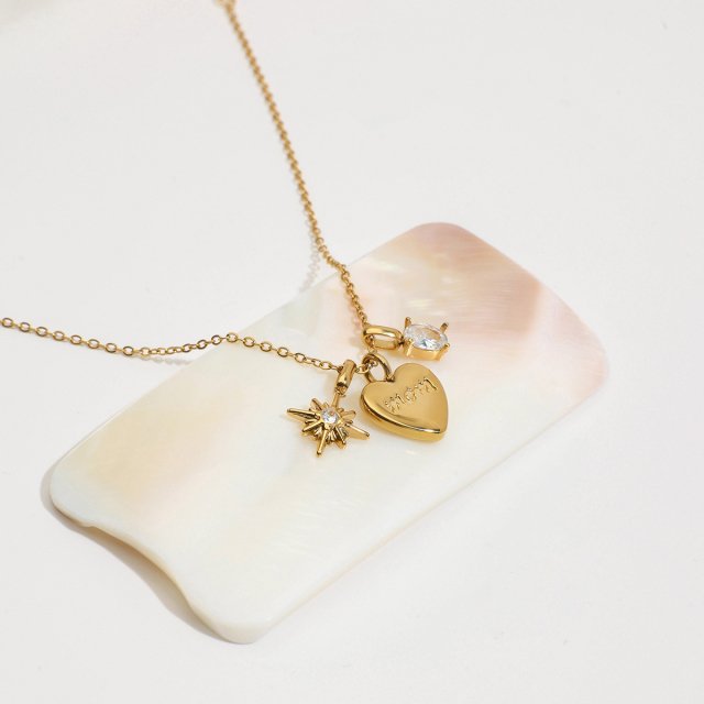 Exquisite "MOM" Heart Pendant Necklace 18K Gold-plated Stainless Steel with Zircon for Women