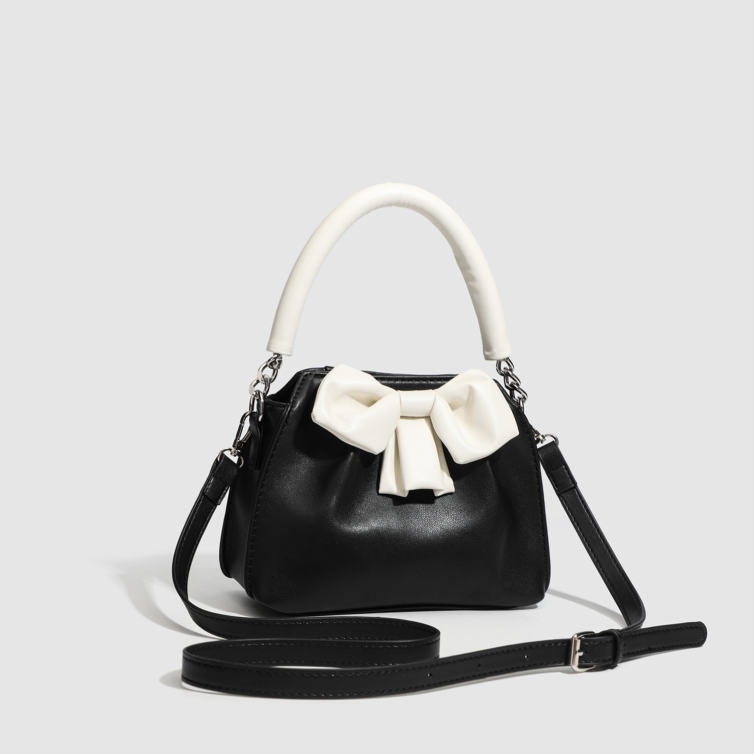 Elegant Striped Bow Tote Bag 3