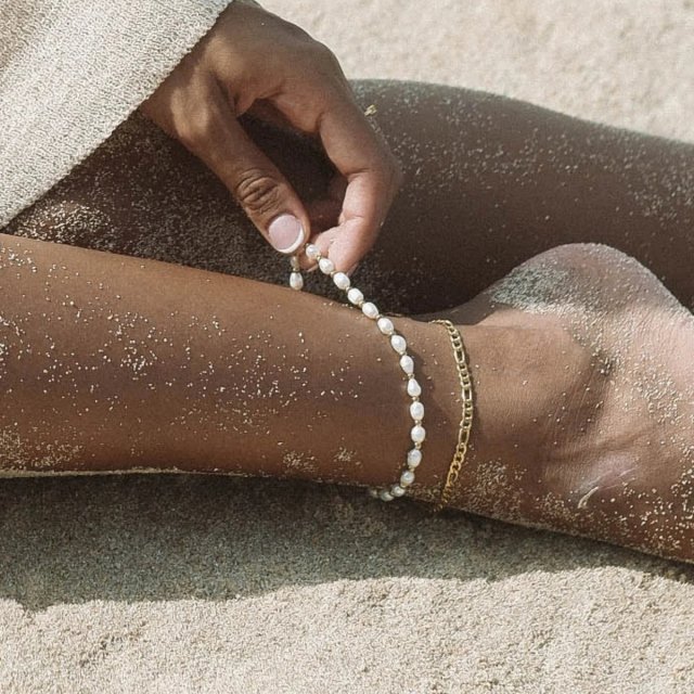 Elegant Double Layer Pearl & Figaro Chain Anklet Set – 18K Gold Plated