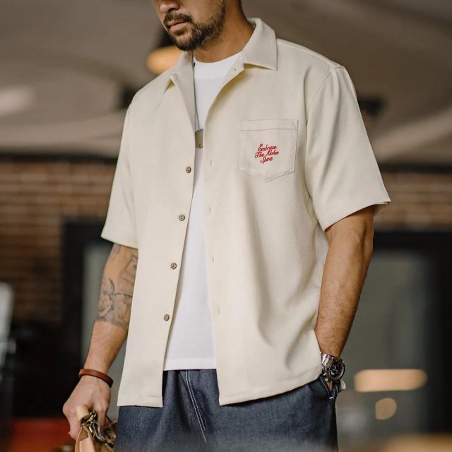 Hawaiian-inspired embroidered shirt for men