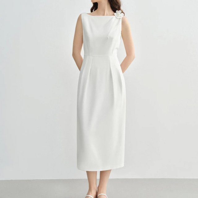 Plus Size Choker Vest Dress with 3D Flower – Elegant Mid-Calf Summer Dress